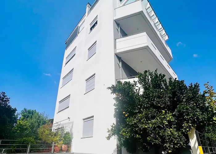 Green Apartment Near Marousi Hospitals & Oaka, By Promoshomes