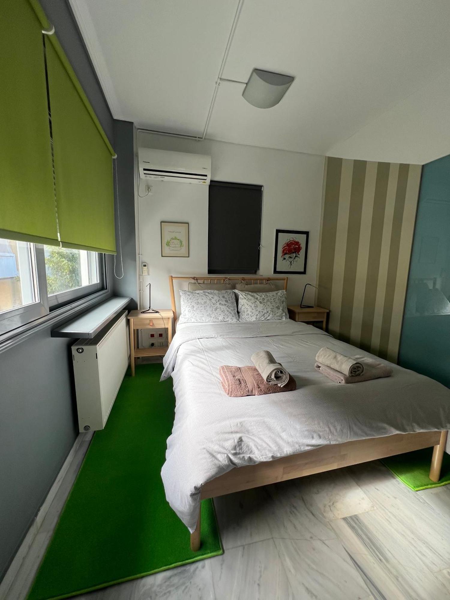 Near Marousi Hospitals & Oaka, By Promoshomes Apartment